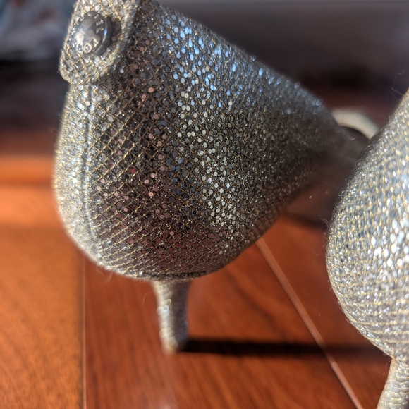 Michael Kors Glittering Silver/Gold Kitten Heels - Picture 3 of 12